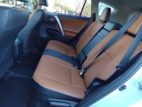 Used 2018 Toyota RAV4 Limited image 11