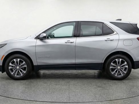 Used 2025 Chevrolet Equinox LT image 5