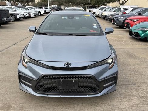 Used 2022 Toyota Corolla SE image 2