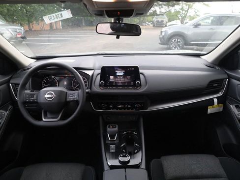 New 2026 Nissan Rogue SV w/ Cold Weather Package AWD/4WD image 7