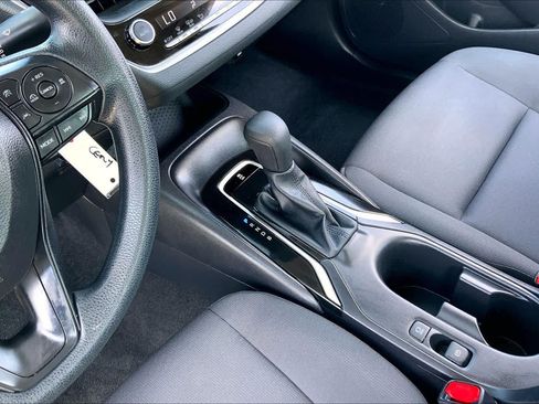 Used 2026 Toyota Corolla LE FWD image 16