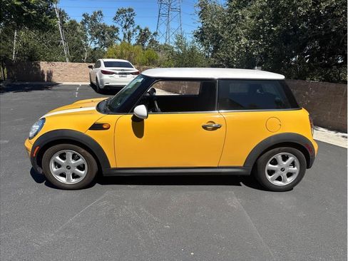 Used 2008 MINI Cooper Hardtop FWD image 2