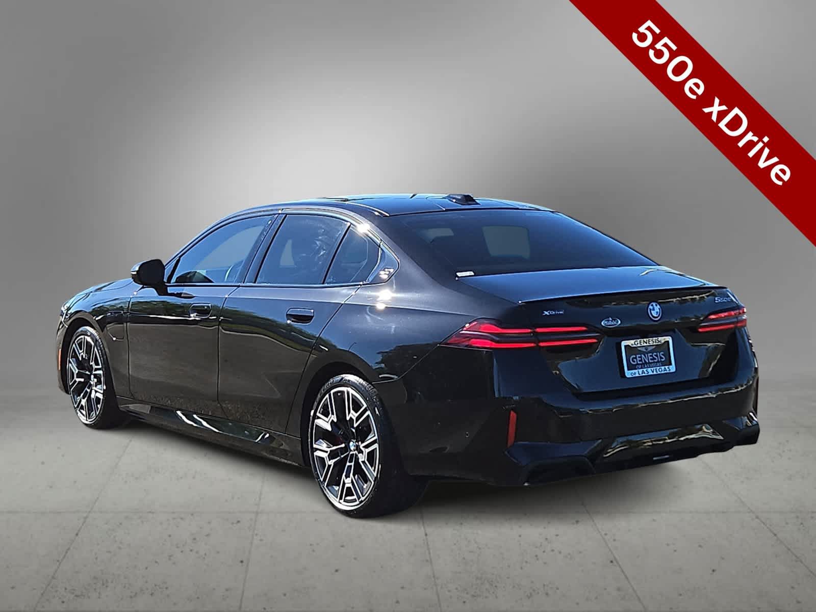 Used 2026 BMW 550e xDrive w/ Executive Package AWD/4WD image 6