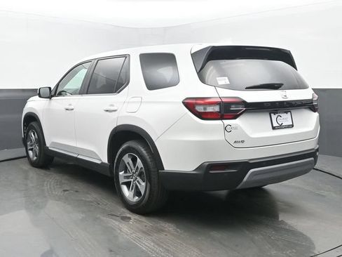 Used 2025 Honda Pilot EX-L image 4