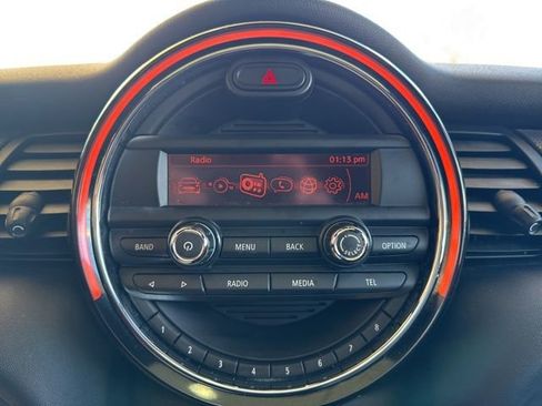 Used 2016 MINI Cooper 4-Door Hardtop image 16