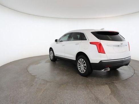 Used 2017 Cadillac XT5 Luxury w/ Driver Awareness Package image 11