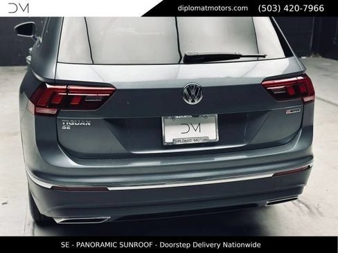 Used 2020 Volkswagen Tiguan SE w/ Panoramic Sunroof Package AWD/4WD image 16