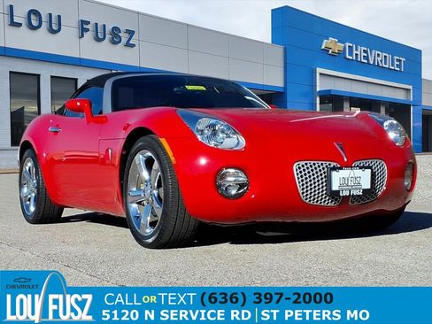 Used 2006 Pontiac Solstice Convertible w/ Premium Package image 1