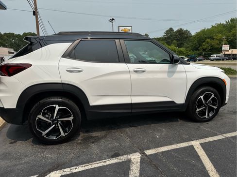 Used 2023 Chevrolet TrailBlazer RS w/ Sun and Liftgate Package AWD/4WD image 14