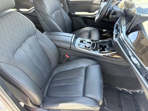Used 2026 BMW X7 xDrive40i AWD/4WD image 11