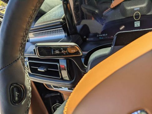 Used 2025 Lincoln Aviator Black Label image 34