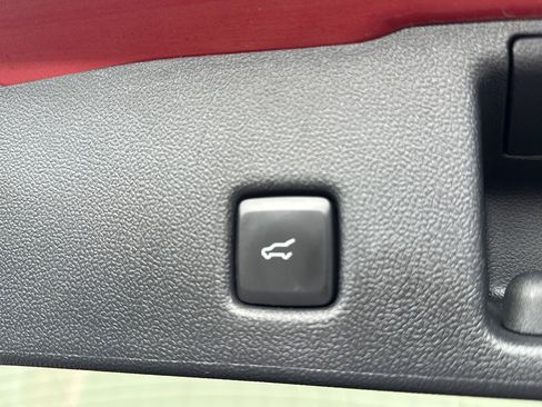 Used 2021 Ford Escape SEL w/ Technology Package AWD/4WD image 11