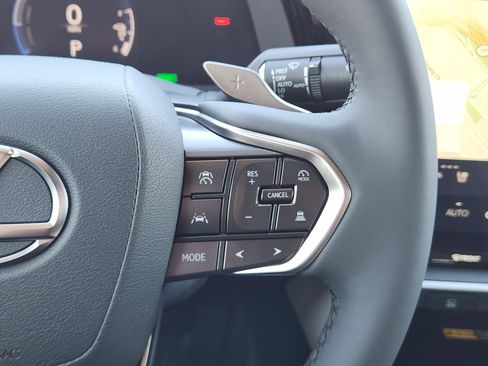 Used 2024 Lexus RZ 450e Premium image 35