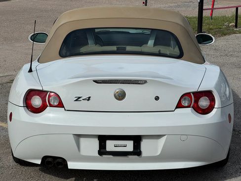 Used 2005 BMW Z4 2.5i RWD image 10