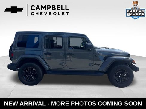 Used 2023 Jeep Wrangler Unlimited Sahara AWD/4WD image 6
