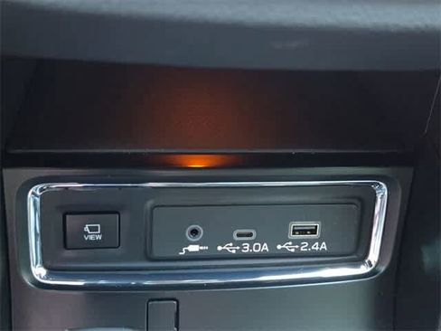 Used 2023 Subaru Ascent Limited w/ Technology Package image 33