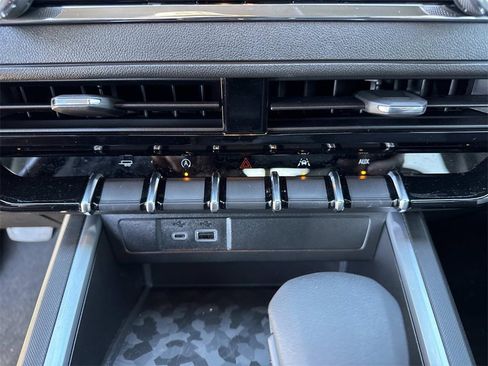 New 2026 Chevrolet Colorado W/T w/ WT Custom Package image 18