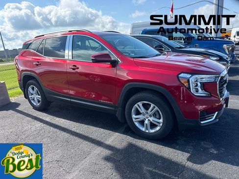Used 2022 GMC Terrain SLE w/ Driver Convenience Package AWD/4WD image 1