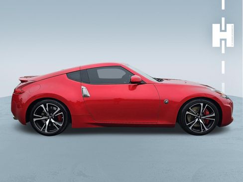 Used 2020 Nissan 370Z Coupe RWD image 3
