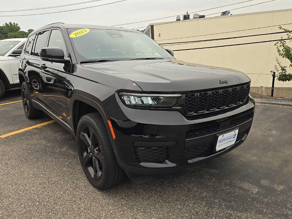 Used 2023 Jeep Grand Cherokee L Laredo AWD/4WD image 14