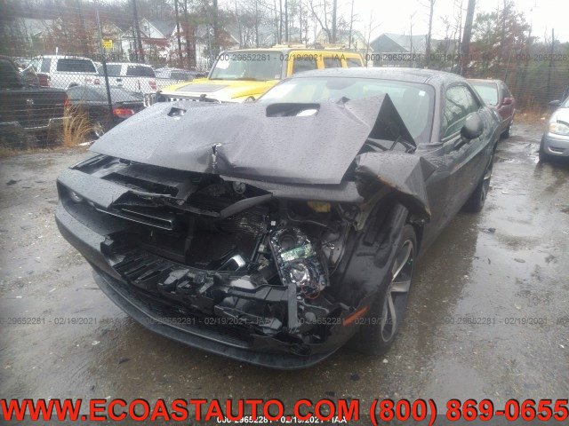 Used 2019 Dodge Challenger SXT RWD image 6
