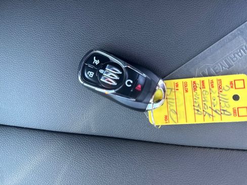 Used 2024 Buick Envista Sport Touring w/ Convenience I Package FWD image 31