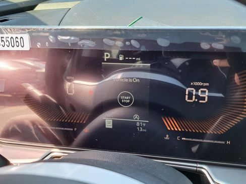 New 2025 Kia Sorento LX image 8