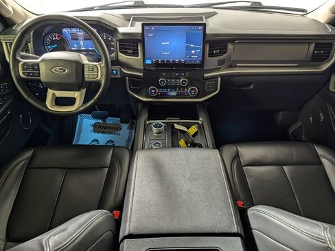 Used 2023 Ford Expedition XLT AWD/4WD image 13