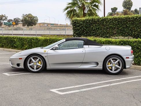 Used 2002 Ferrari 360 Spider RWD image 3