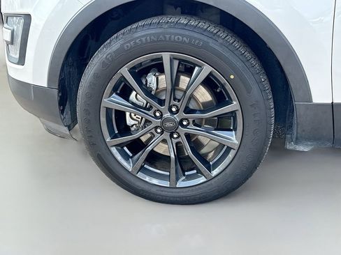 Used 2017 Ford Explorer XLT w/ Equipment Group 202A image 40