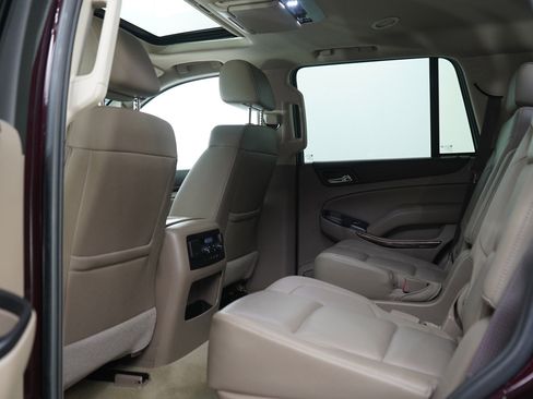 Used 2017 GMC Yukon SLT w/ Open Road Package AWD/4WD image 22