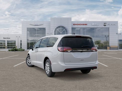 New 2026 Chrysler Voyager LX image 3