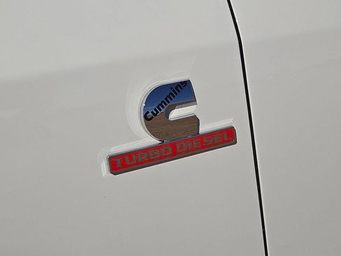 Used 2024 RAM 3500 Laramie image 13