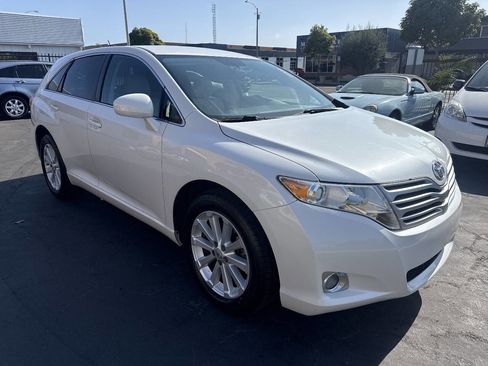 Used 2011 Toyota Venza FWD image 7