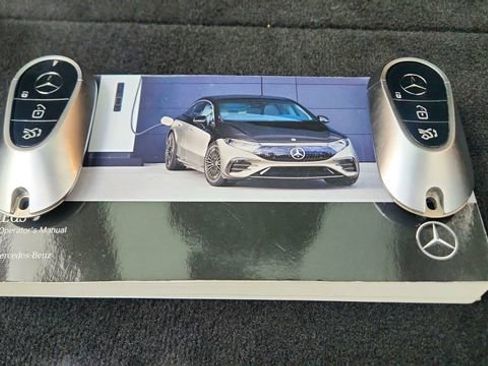 Used 2022 Mercedes-Benz EQS 450+ Sedan image 60