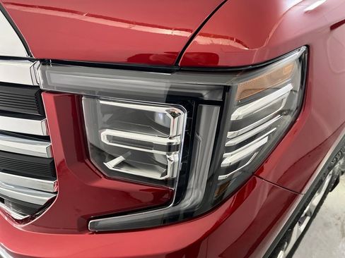 Used 2025 GMC Sierra 1500 SLT w/ SLT Premium Package image 48