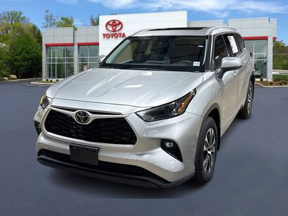 Used 2022 Toyota Highlander XLE