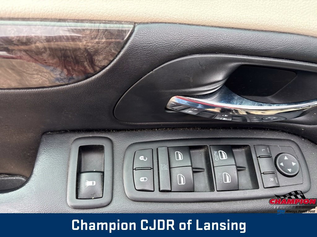 Used 2011 Dodge Grand Caravan Crew w/ Driver Convenience Group FWD image 13