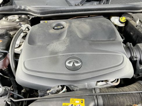 Used 2019 INFINITI QX30 Premium w/ Navigation Package image 30