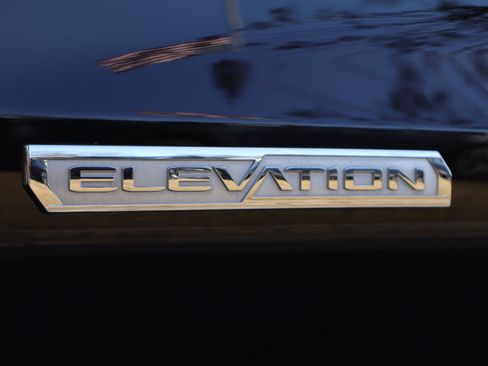 Used 2025 GMC Sierra 1500 Elevation w/ Elevation Premium Package image 31