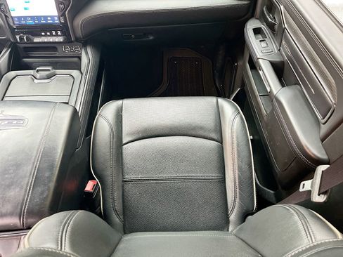 Used 2022 RAM 3500 Limited AWD/4WD image 25