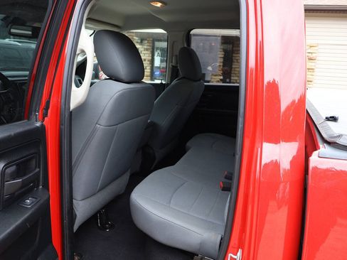 Used 2018 RAM 1500 Express AWD/4WD image 26