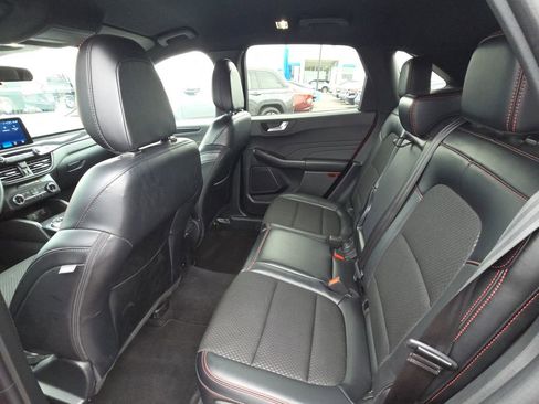 Used 2025 Ford Escape ST-Line Select AWD/4WD image 28