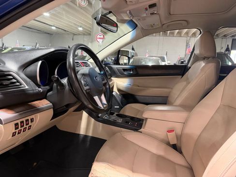 Used 2016 Subaru Outback 2.5i Limited AWD/4WD image 9