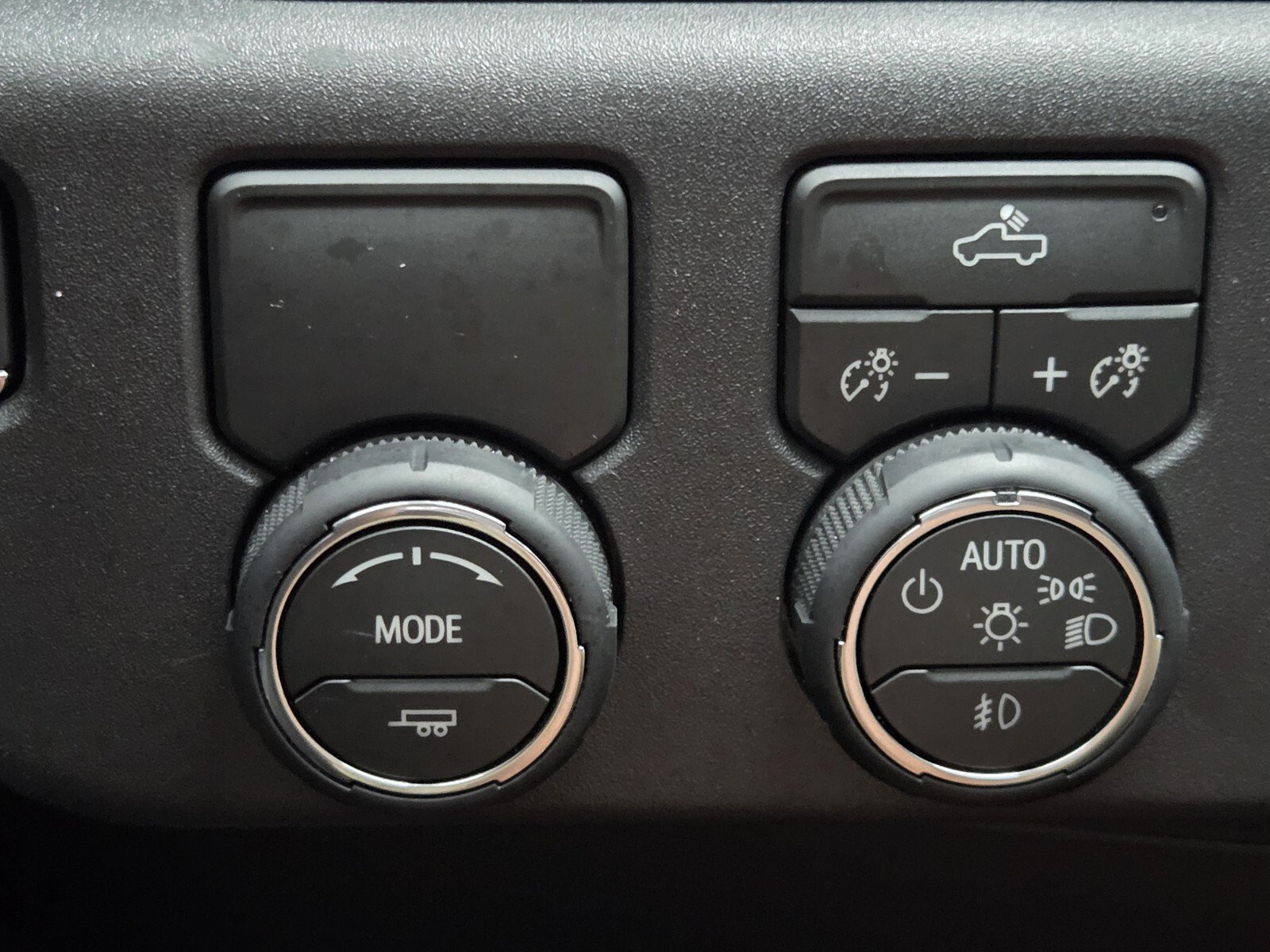 Used 2026 Chevrolet Silverado 1500 RST w/ RST Select Package RWD image 19