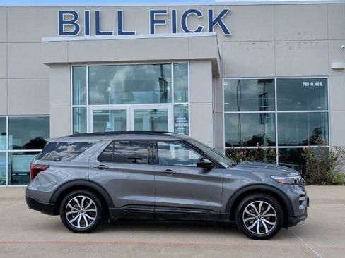 Certified 2024 Ford Explorer ST-Line w/ Class IV Trailer Tow Package RWD image 2