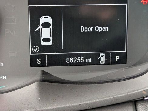 Used 2017 Chevrolet Trax LT w/ LT Convenience Package image 35