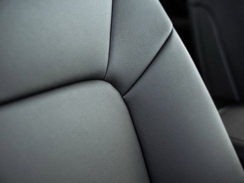 New 2025 Chevrolet Colorado LT w/ LT Convenience Package image 23