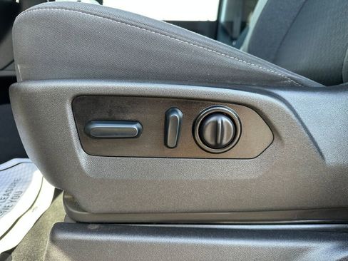 Used 2022 Chevrolet Silverado 1500 Custom w/ Rally Edition image 10