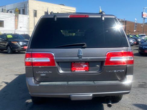 Used 2013 Lincoln Navigator 4WD w/ HD Trailer Tow Pkg image 8